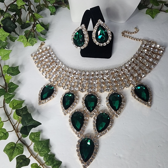 Stunning Statement Emerald Green Crystal Choker Necklace Earrings Set - Picture 2 of 10